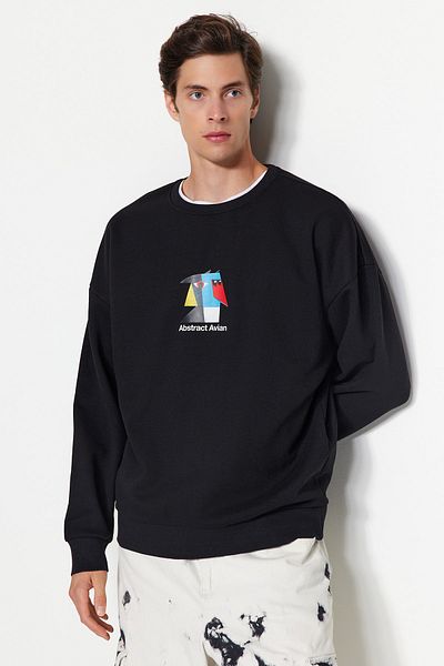 Trendyol Collection Crew Neck Fleece Oversize Sweatshirt - Minimal Art Print, Black TMNAW24SW00020