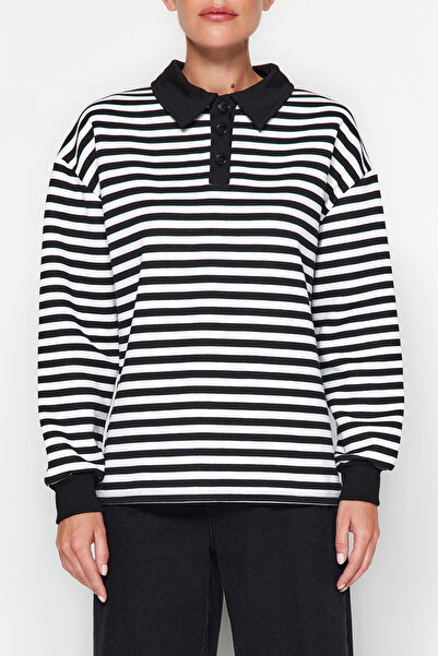 Trendyol Collection Черен раиран плетен суичър с поло яка и дебел полар отвътре TWOAW24SW00344