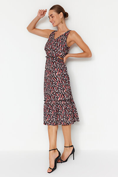 Trendyol Collection Кафява миди рокля с леопард и V-образно деколте - A-Line Twoss23El02428