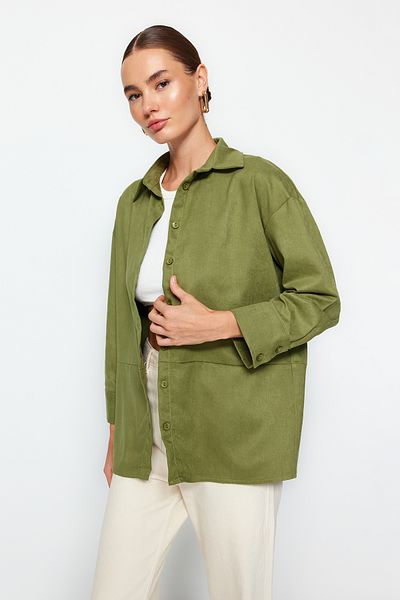 Trendyol Collection Khakifarbenes Oversize/Wide-Fit-Hemd aus Wildledergewebe TWOAW24GO00175