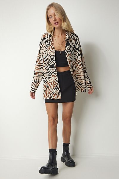 Happiness İstanbul Cămașă oversize din viscoză cu model negru crem UB00164