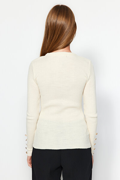 Trendyol Collection Pulover de tricotaje detaliat cu nasturi de piatră TWOAW24KZ01207