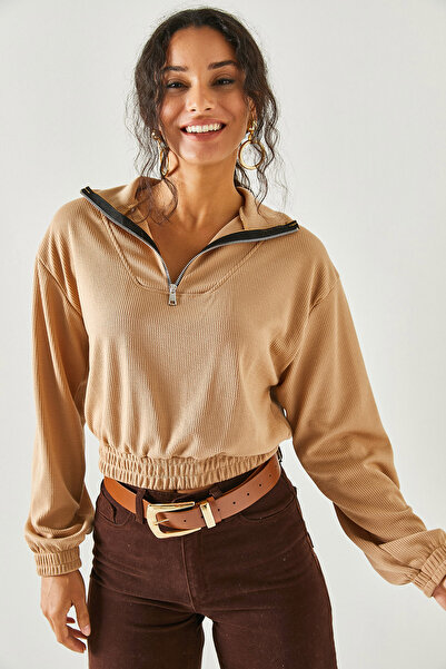 Olalook Dámská béžová halenka s vysokým límečkem a zipem BLZ-19002399