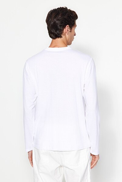 Trendyol Collection Λευκό μακρυμάνικο μπλουζάκι κανονικής/κανονικής κοπής 100% βαμβακερό ύφασμα TMNAW21TS0208