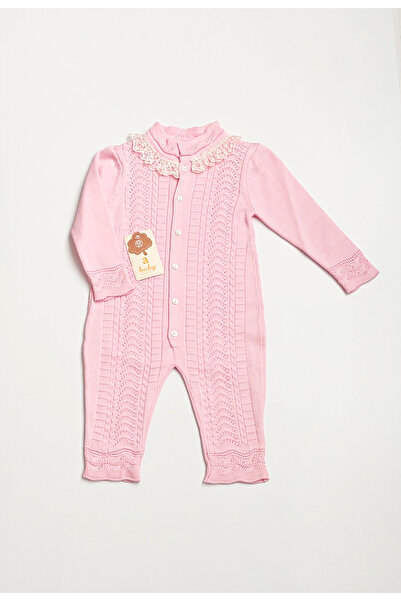 a baby Bebek Tulum Pamuklu Dantelli