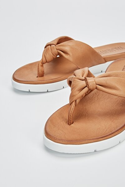 Valmenti Γυναικείες δερμάτινες φλατ παντόφλες ταμπά