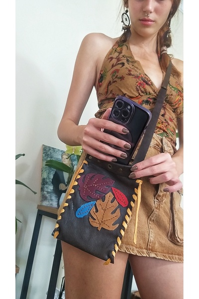 suuderi Tasarım hakiki deri telefon çantası.