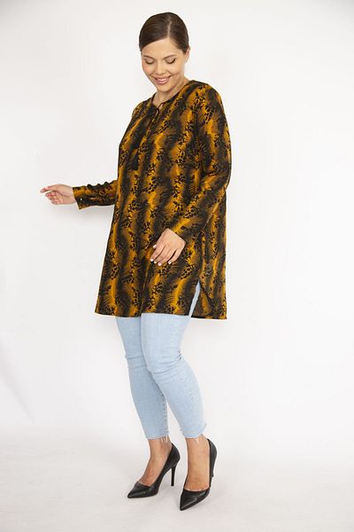 Şans Women's Plus Size Saffron V-Neck Sleeve-Length Adjustable Tunic 65n36720
