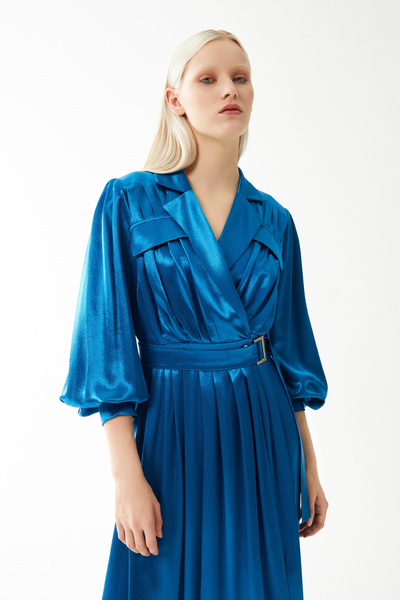 Jus De Pommes PETROL MAVİSİ SATEN PİLİSELİ UZUN KOLLU MİDİ BOY ELBİSE