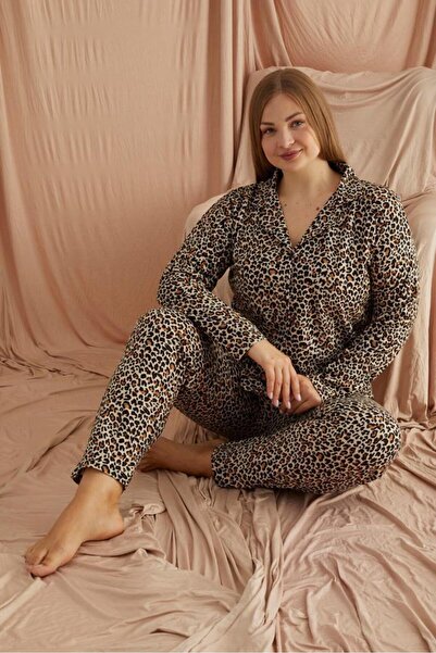 Temporium Γυναικείο χειμερινό σετ πιτζάμες με μακρυμάνικο σουέτ με λεοπάρ στάμπα με κουμπιά