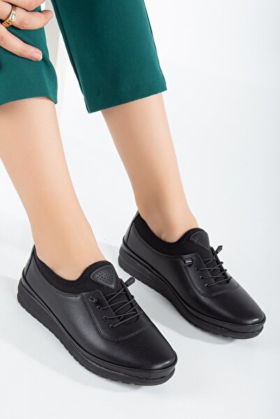 Wallerjon CD410 Kadın Nakış İşlemeli Kurdeleli Şık Anatomik Anne Ayakkabısı