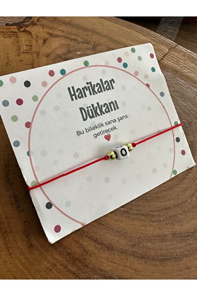HARİKALAR DÜKKANI سوار Lucky باللون الأحمر مع أحرف O - Ö وتفاصيل مكرامية