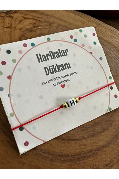 HARİKALAR DÜKKANI سوار لاكي أحمر مع تفاصيل مكرامية حرف H