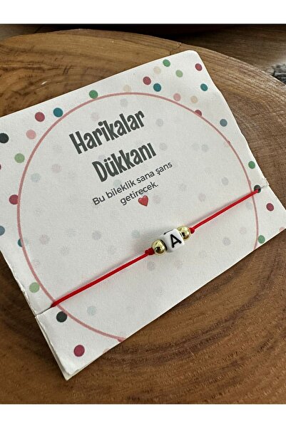 HARİKALAR DÜKKANI سوار لاكي أحمر مع حرف A مع تفاصيل مكرامية