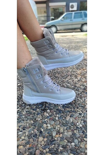 Zera Kışlık Botu Içi Kürklü Ön Bagcık Yan Femuar Kaymaz Taban Kadın Botu