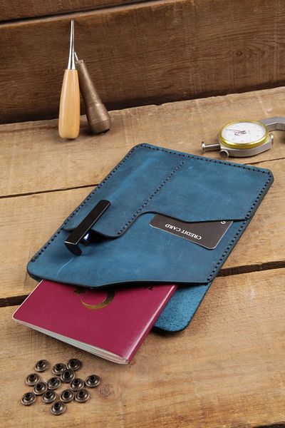 New Coast Leather 1900's Ръчно изработен тюркоазен портфейл за паспорт от естествена кожа