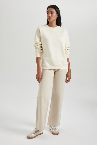 DeFacto Silná vyšívaná mikina Relax Fit Crew Neck B4058Ax23Au