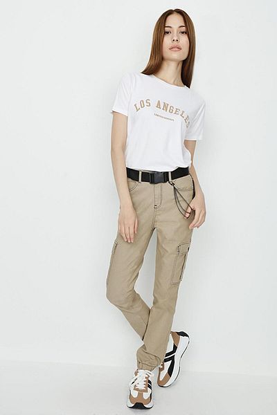 Select Moda Women's Beige Belted Chain Detailed Cargo Pants