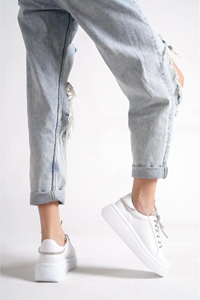 Capone Outfitters Bílé dámské sportovní boty Capone s kulatou špičkou