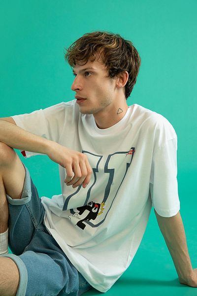 DeFacto Boxy Fit Crew Neck Neck Back Potištěné tričko s krátkým rukávem 100% bavlna