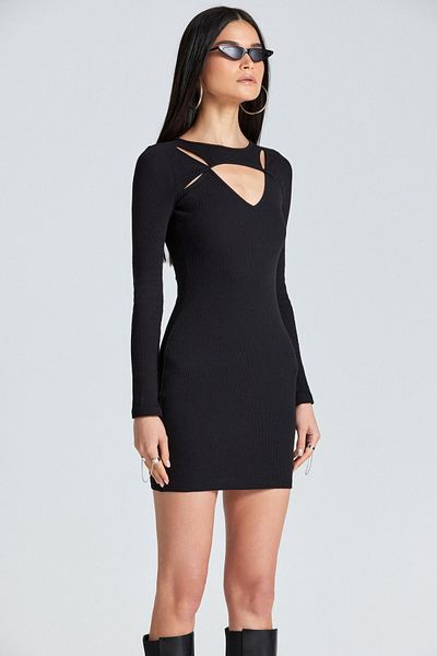 boutiquen 1968 Rochie neagră, detaliată, cu pieptul decoltat