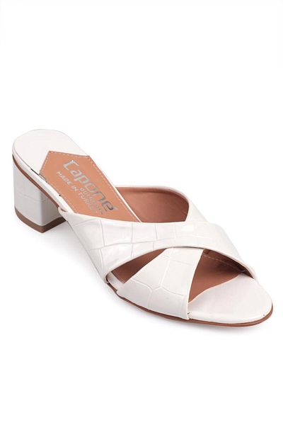 Capone Outfitters Capone Taya Cross-Strapped White Women's Slippers