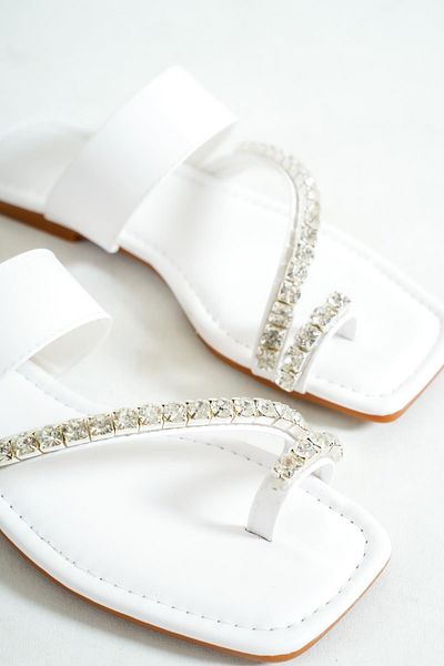 Capone Outfitters Capone Stone Flip Flop Flat Heeled White Women's Slippers