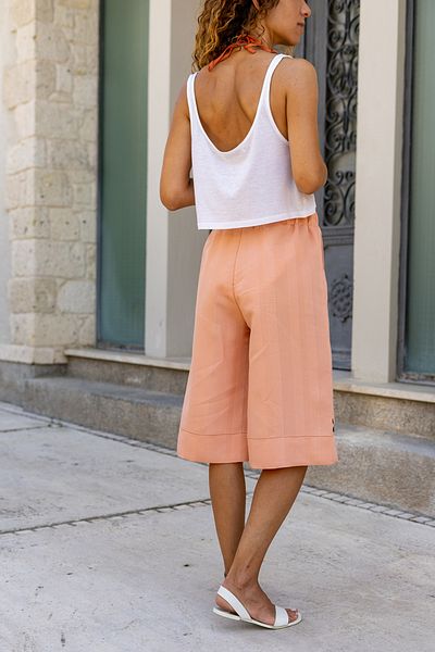 Güneşkızı Women's Powder Elastic Waist Self-Textured Side Button Pocket Bermuda Shorts GK-BST3146