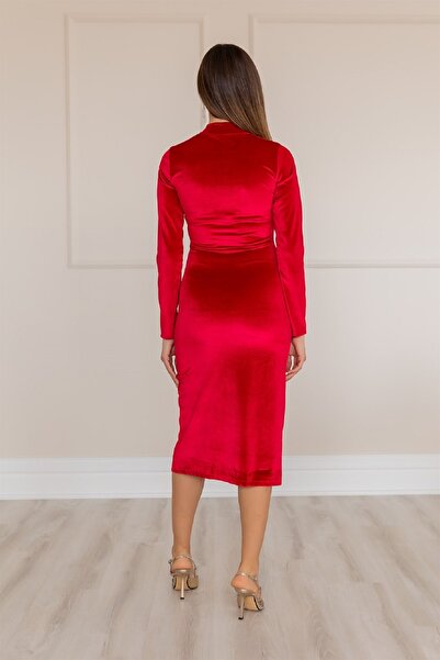 bayansepeti Gathered Slit Detailed Long Sleeve Red Velvet Dress Red New Year's Eve Dress 016