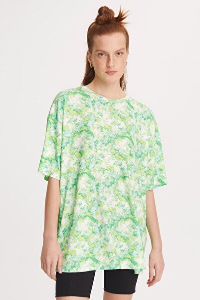 Perspective Clemita Comfortable Fit Crew Neck Standard Size Batik Patterned Neon Green Color Women's T-Shirt