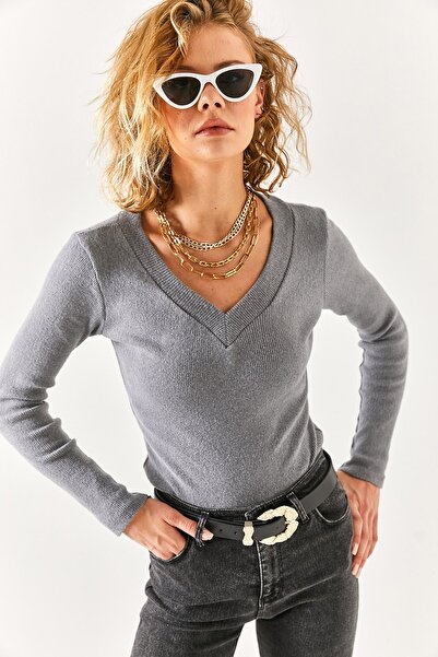 Olalook Dámská šedá halenka s výstřihem do V a tlustým páskem BLZ-19002387