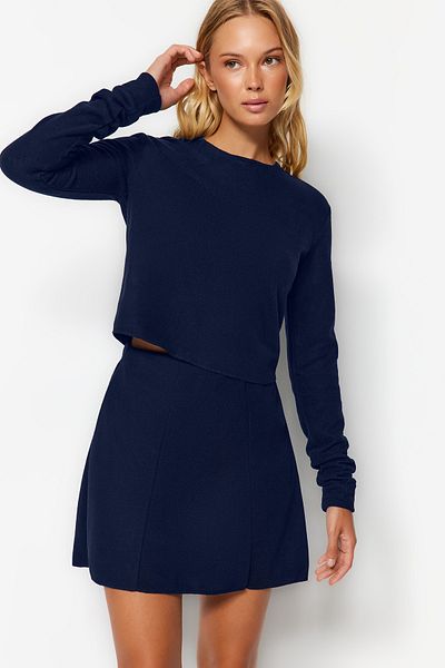 Trendyol Collection Navy Blue Low Shoulder Crew Neck Crop Selanik/Knitwear Look Kötött blúz TWOAW24BZ00168