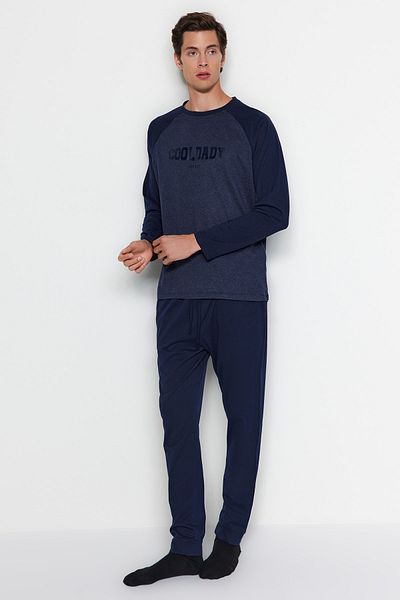Trendyol Collection Σετ πιτζάμες με εμπριμέ μανίκια Raglan σε κανονική εφαρμογή TMNAW23PT00032