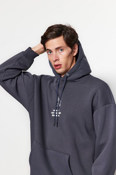 Trendyol Collection Φούτερ με κουκούλα με κουκούλα με μοτίβο ανθρακί - TMNAW24SW00078