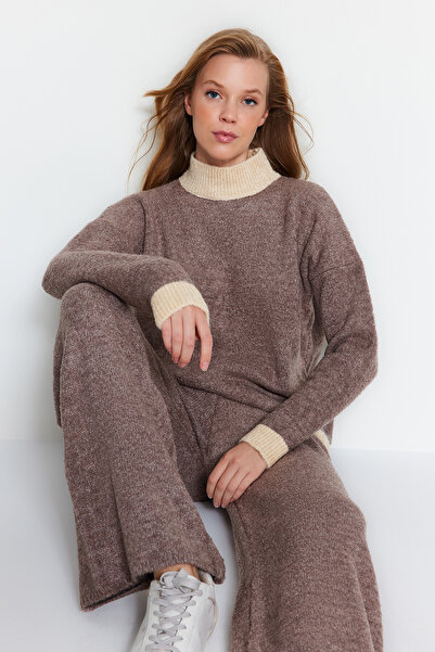 Trendyol Collection Széles szabású fürtös kötöttáru öltöny - TWOAW24AU00086