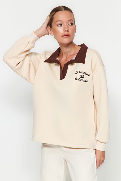 Trendyol Collection Stone Regular/Normal Fit Polo límec Vyšívaný Silný fleece Uvnitř Pletená mikina TWOAW24SW00217