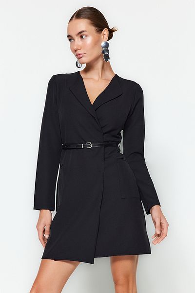 Trendyol Collection Черна рокля с двуредно яке с колан и тъкано мини яке TWOAW24EL00300