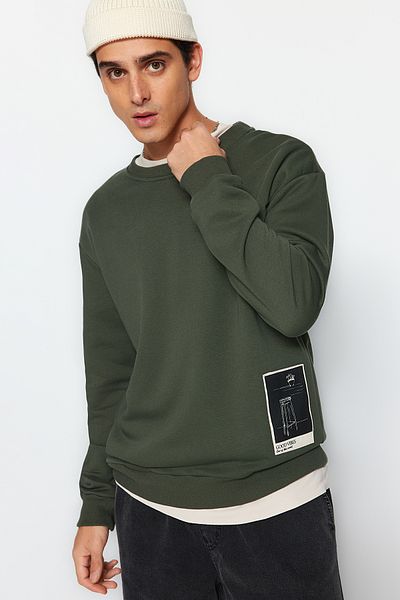 Trendyol Collection Khaki oversize/široký střih Crew Neck Art Motiv Aplikovaná fleecová vnitřní mikina Tmnaw24Sw00038