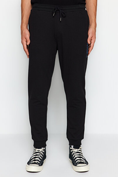 Trendyol Collection ΚΕΙΜΕΝΟ Εκτυπωμένο Μαύρο Φούτερ - Ελαστικό πόδι, κανονική κοπή TMNSS22EA0152