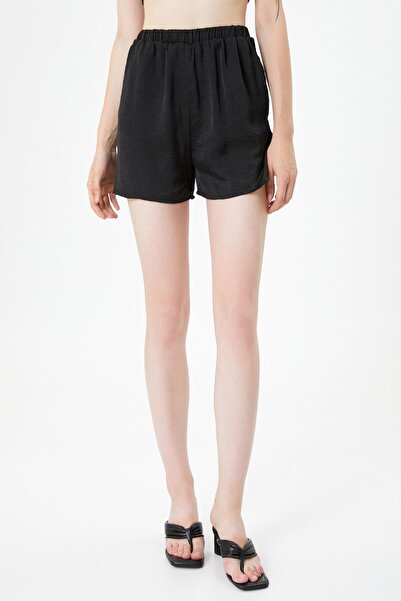 Koton Schwarze Shorts und Bermudas für Damen 2YAK01136PW