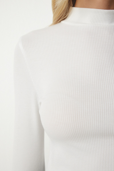 Happiness İstanbul Női fehér keksz, magas gallérral bordázott kamisole 2 csomagos termésblúz ub00175