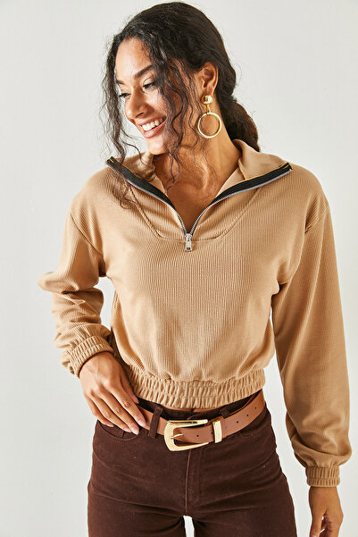 Olalook Dámská béžová halenka s vysokým límečkem a zipem BLZ-19002399