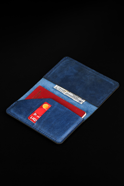 Lost Slope محفظة جلدية لجواز السفر - جلد حقيقي وصناعة يدوية - أزرق مجنون