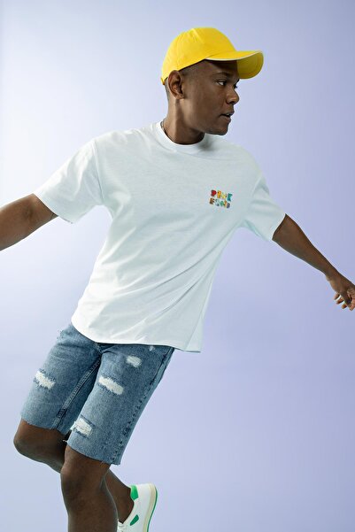 DeFacto Pink Floyd Comfort Fit Crew Neck Back Printed Short Sleeve T-Shirt A9244ax23sm