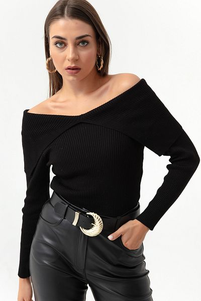 Lafaba Women's Black Collar Detailed Knitwear Sweater
