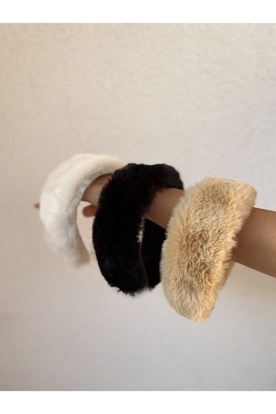 Âlâ Atelier White Feather Plush Crown Hair Accessory