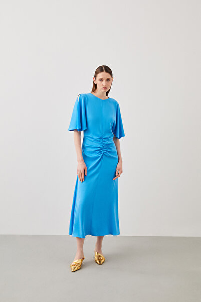 Jus De Pommes TURKUAZ BÜZGÜ DETAYLI GENİŞ KISA KOLLU MİDİ BOY ELBİSE