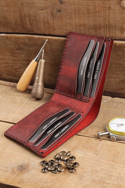 New Coast Leather 1900's Мъжки портфейл от естествена кожа, 100% ръчно изработен, червен