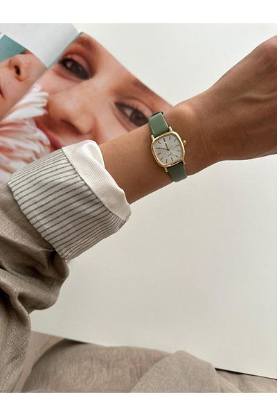 Ricardo Lena Water Green Women's Wristwatch with Leather Strap