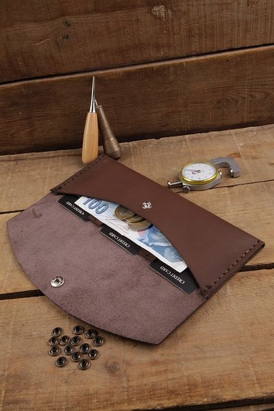 New Coast Leather 1900's Ръчно изработен дамски портфейл от естествена кожа в кафяво